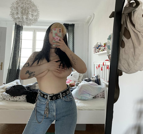 orphicbunnyfree model pornographic pics