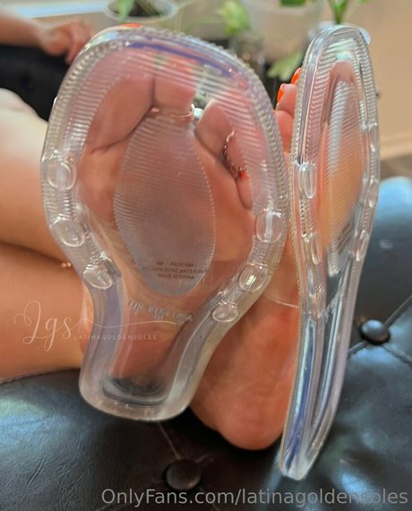 latinagoldensoles model perfect pictures