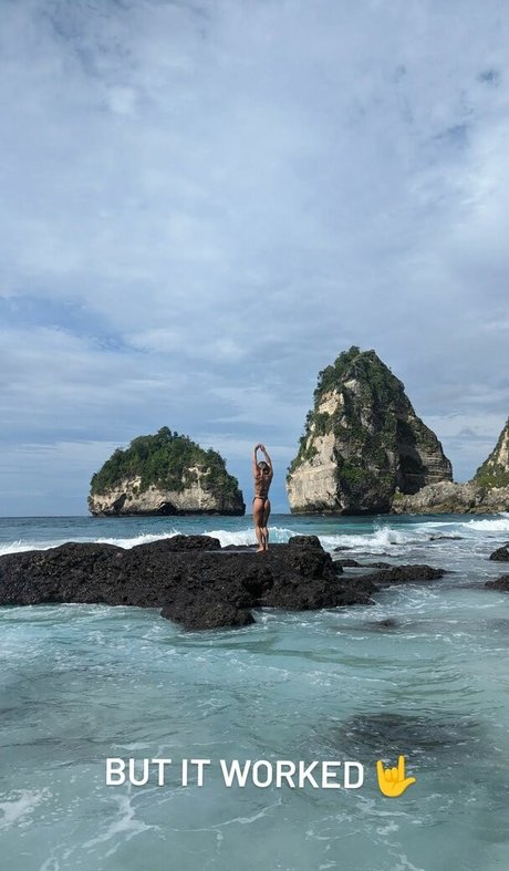 Phillipa Sharples free star img