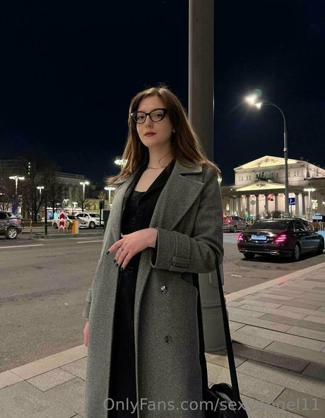 busty onlyfans naked archive