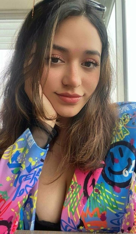 laura99x hot model archive