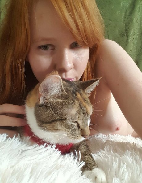 sqregina model pornographic photo