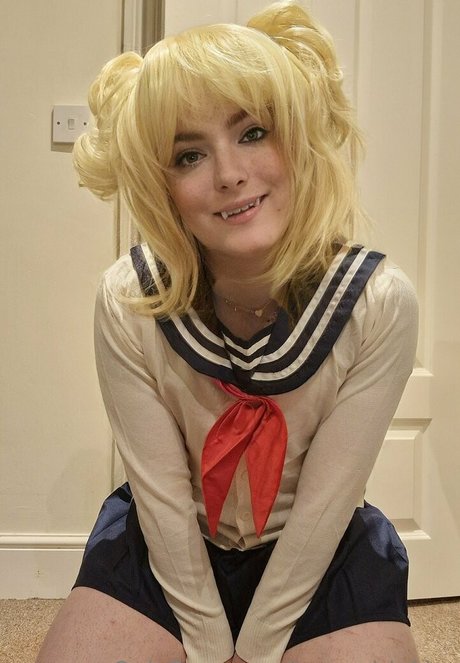 transgirlakira star img