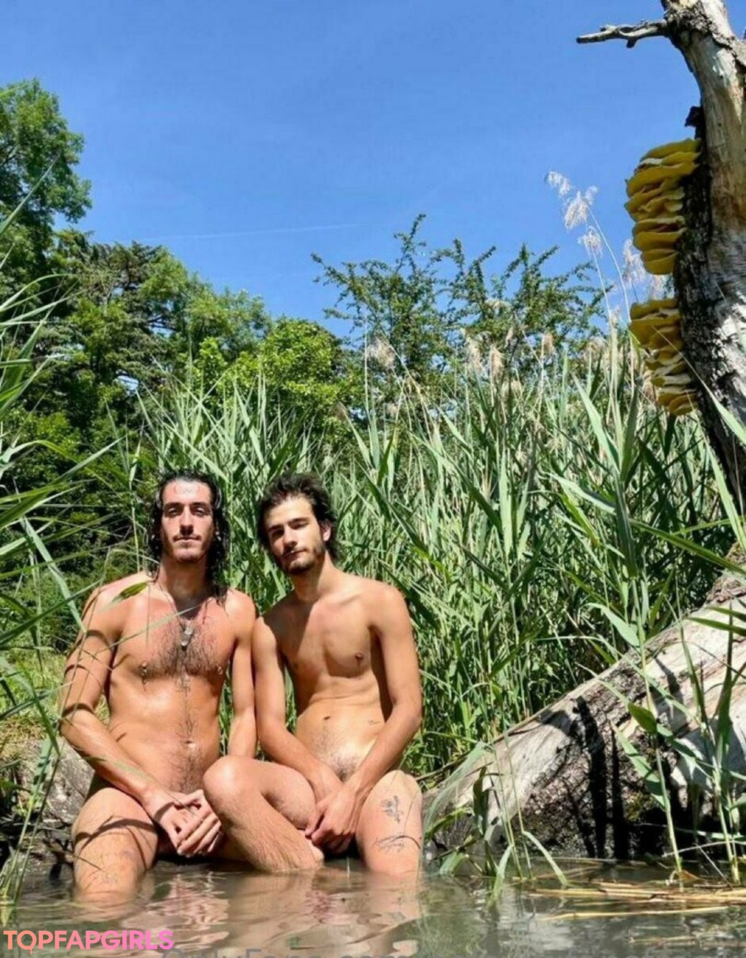 poloxxxfansfree1 pornstar naked img