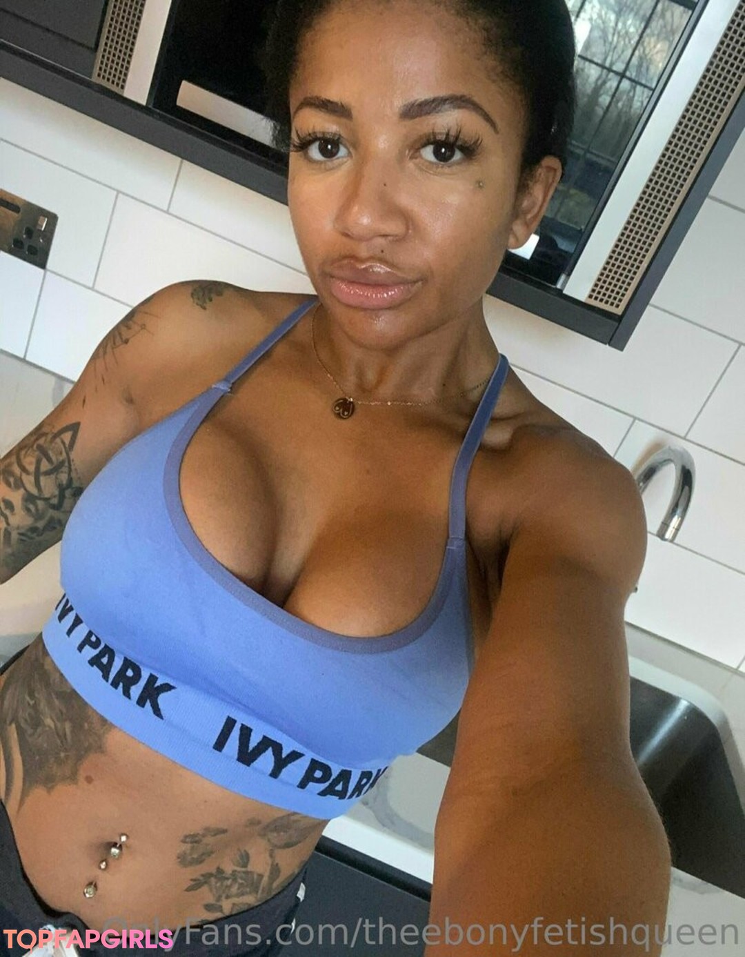 kikiluxxxe pornstar beautiful image