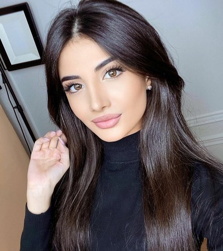 Sabina Agaeva Ahmed pornstar free photo