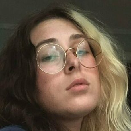 liizardqk sexy actress galleries