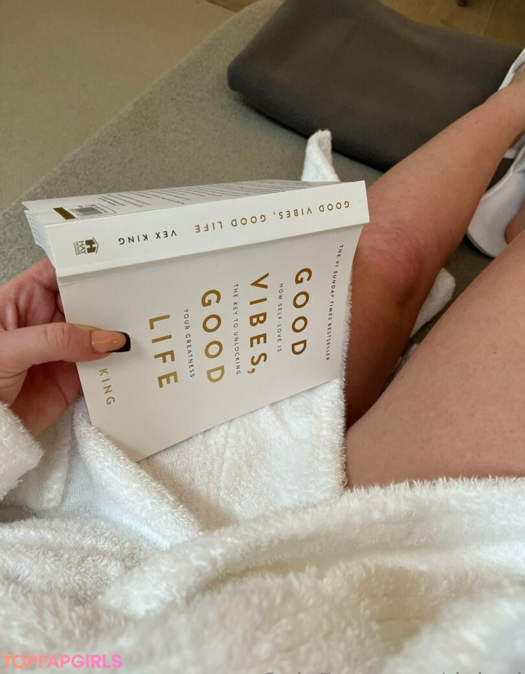 white shemale onlyfans free porn picture