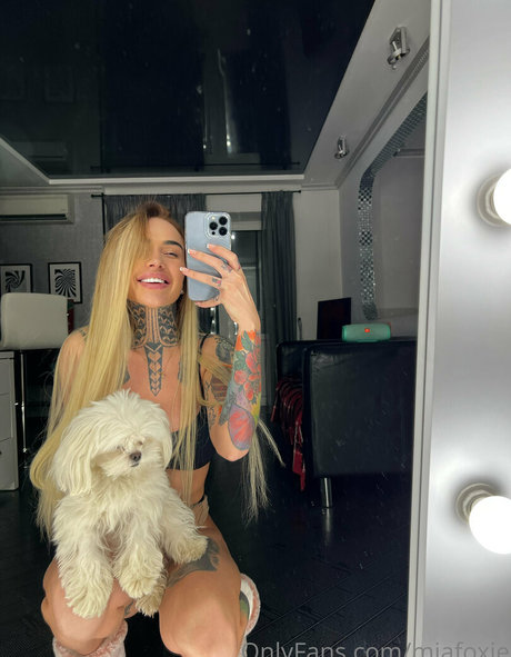 miafoxie star exclusive gallery