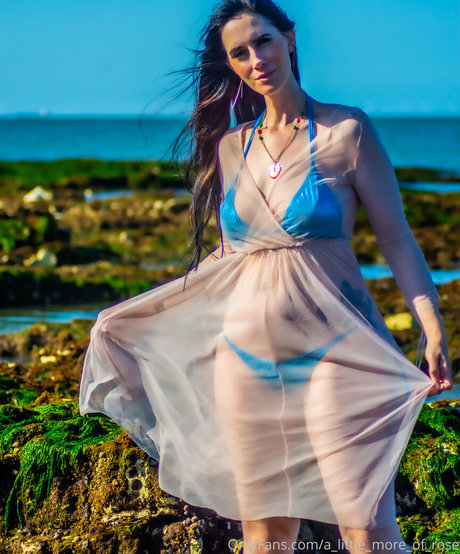 rosiefinchgirl pornstar adult photo