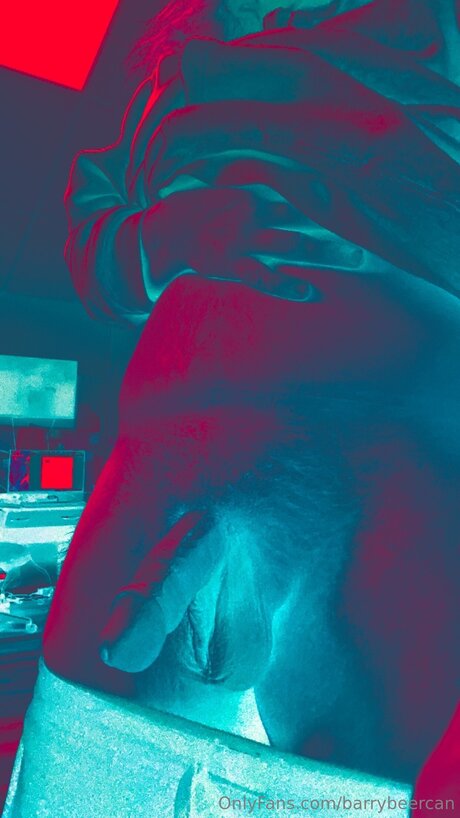 Barry Beercan model nude image