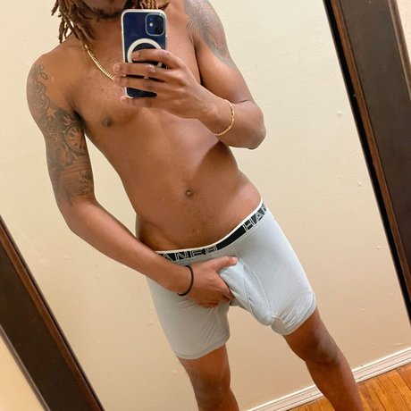 BigDaddyGlo model nude gallery