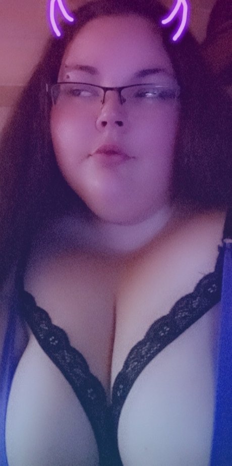 Bastet sexy model pic