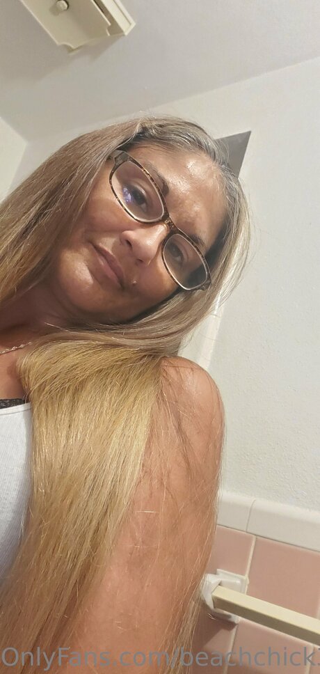 Beach Chick 321 sex actress image