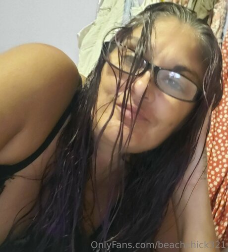 Beach Chick 321 sexy actress galleries