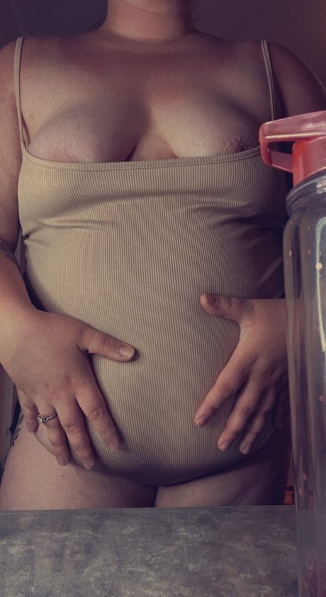 Bellyphoto110xo_ high quality pornstar images