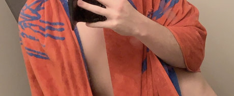 Bryce Canton naked actress photo