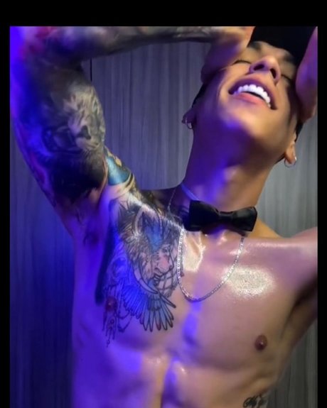 Cesar Martinez95_ nudes star archive