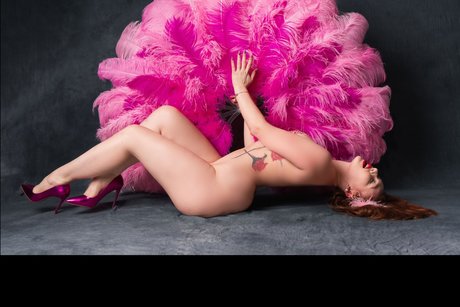 Miss Spicy Ginger hot pornstar pics