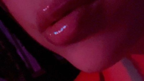 Mami Miq hd star photos