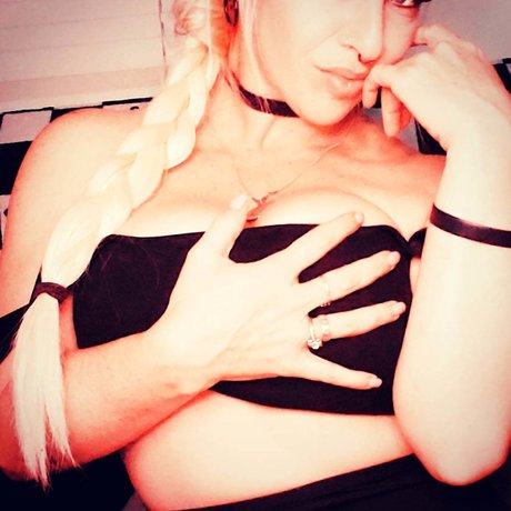 blonde cougar onlyfans sexy xxx photo