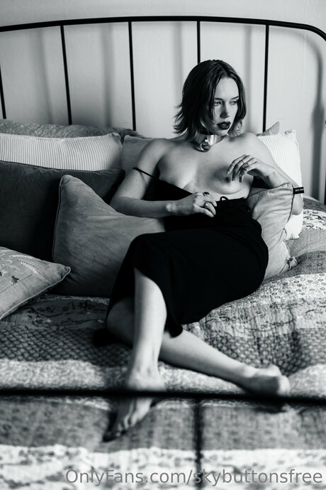 Jesse Luck Free Page_ nude actress gallery