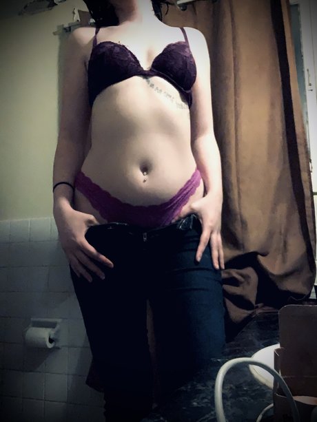 fat shemale onlyfans hot naked image