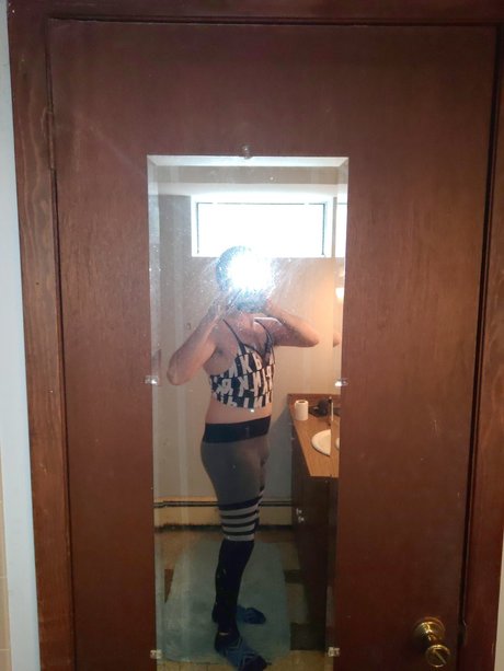 Miranda Starr star nude img