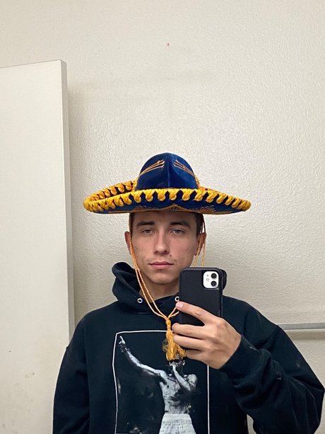 Moeliciousmoe naked pornstar picture