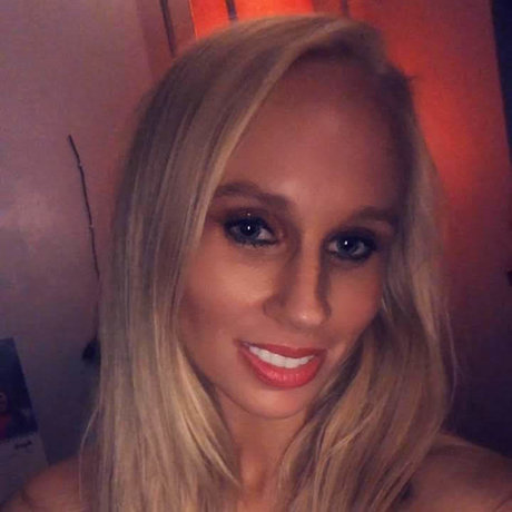 MJ Dunkin model nudes picture