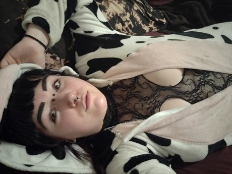 MOO MILF model sexy photos