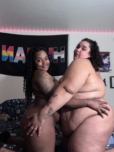 HoneyPotWives_ pornstar picture