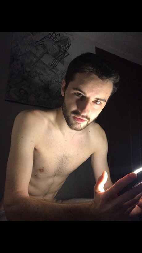 Monsieur Grey naked star pic