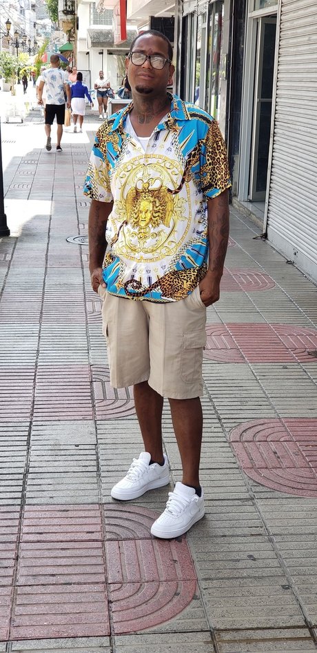 moyeto perla pornographic actress photos