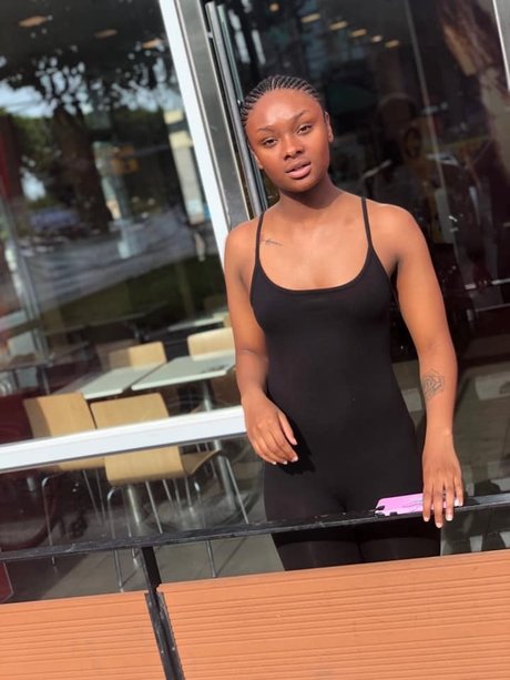 lesbian anal strapon onlyfans free porn images