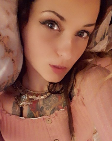 Jenna Lace hot actress gallery