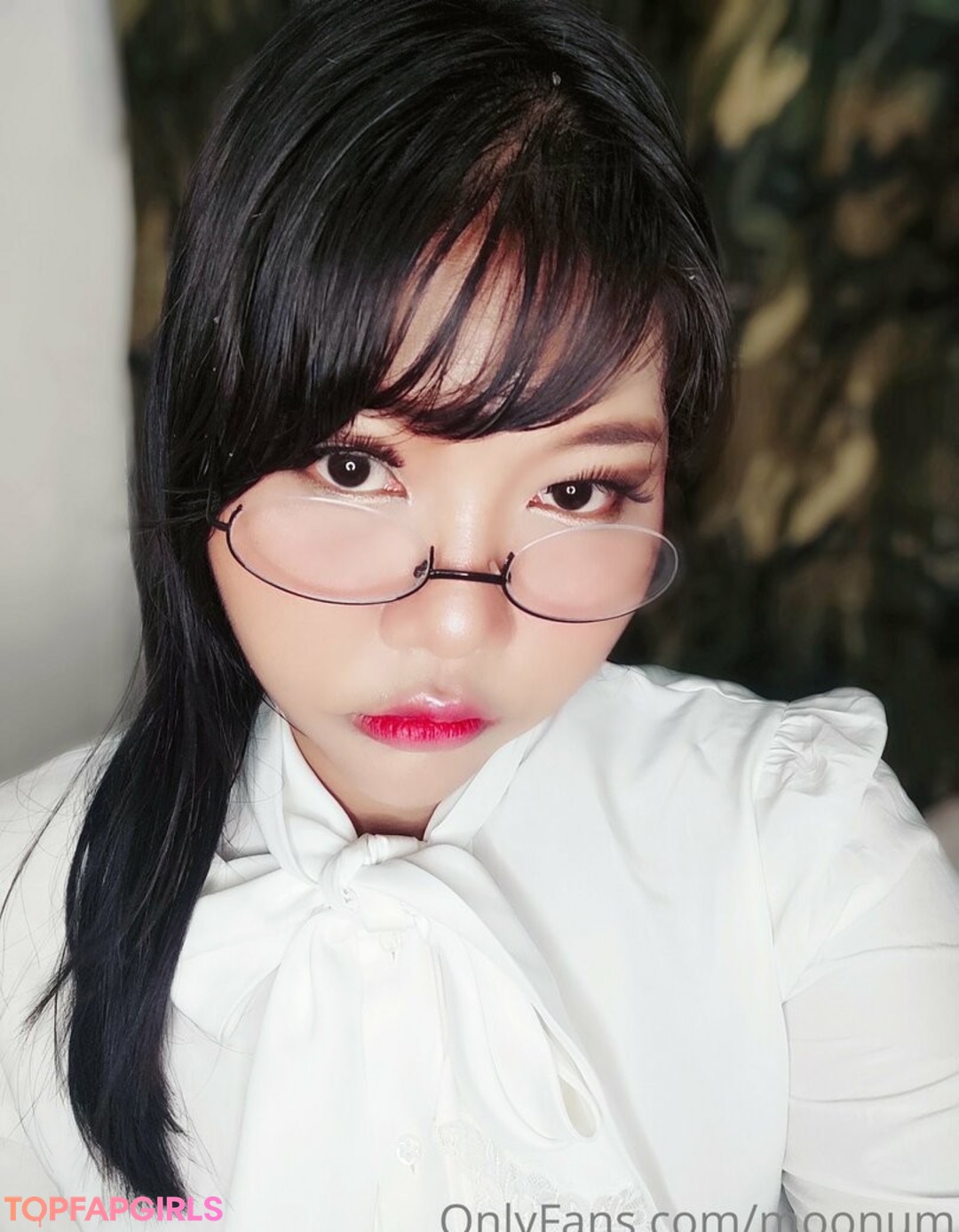 moonum star pornographic pictures