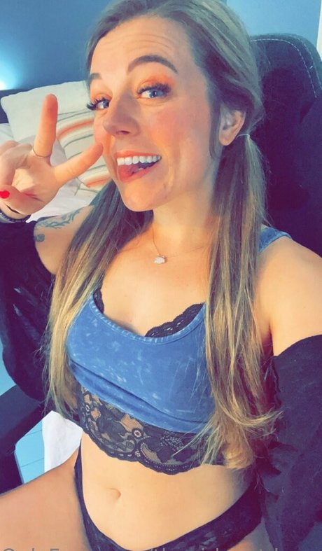 thegirlnextdoor xoxo model perfect pictures