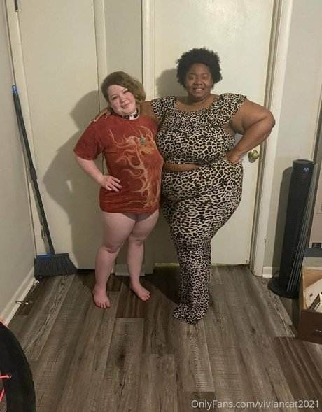 viviancat2021 porn model images