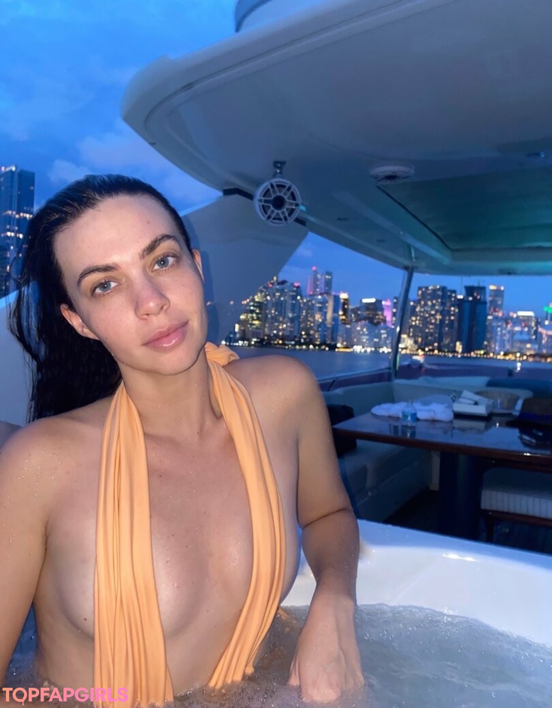withlovesaraxo sexy star img