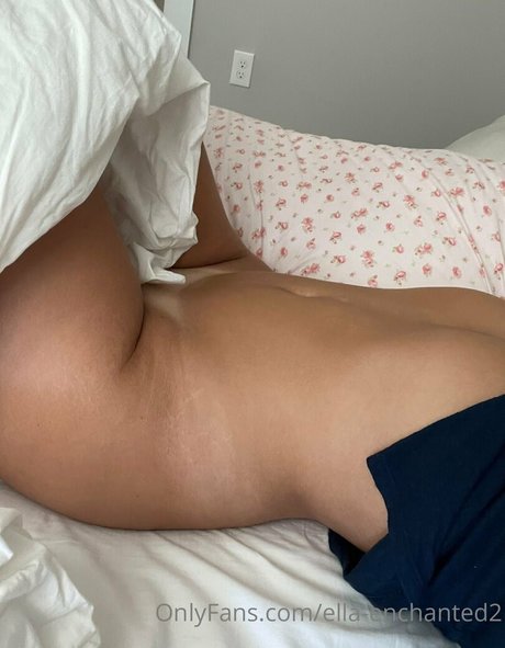 ella enchanted2 model high quality photo