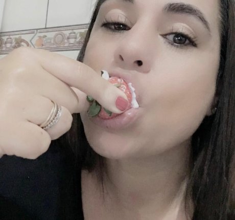 Denise Butterfly top actress picture