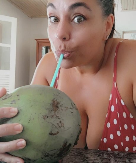 Denise Butterfly pornstar nude pic