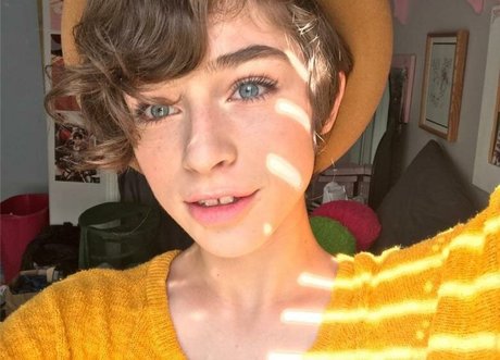 thigh high socks onlyfans hot naked pic