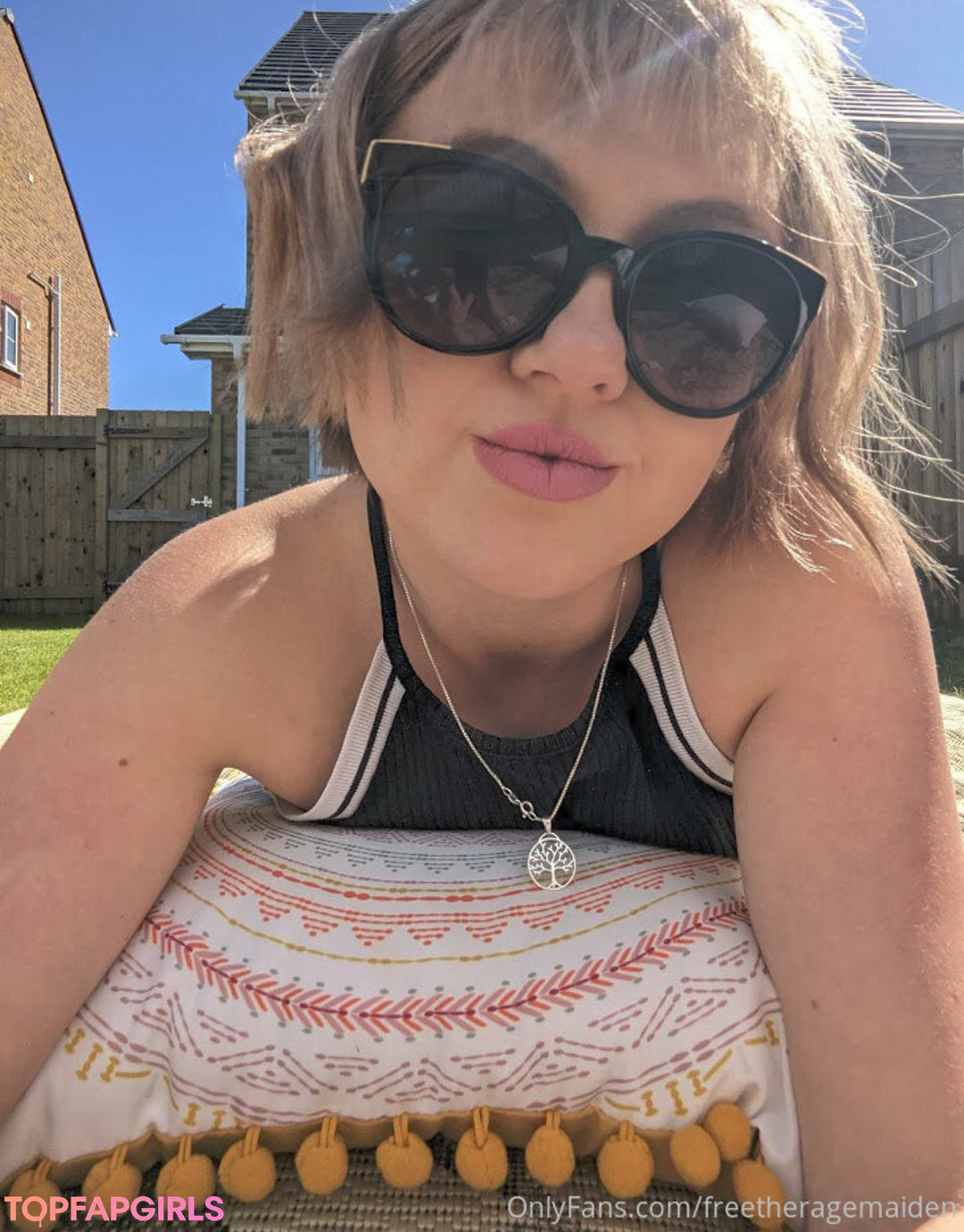 ragemaidenfree star best pics