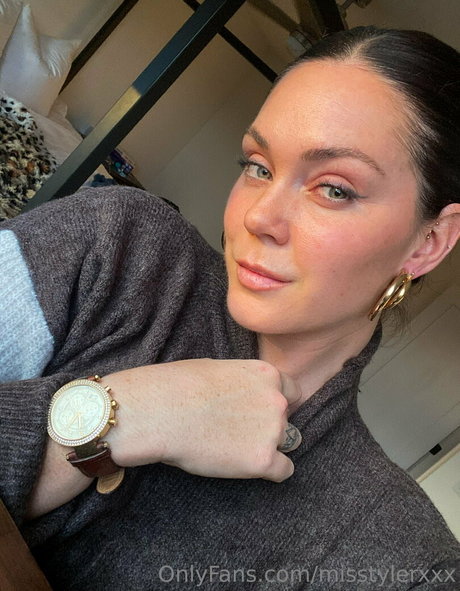 army milf onlyfans sexy nude picture