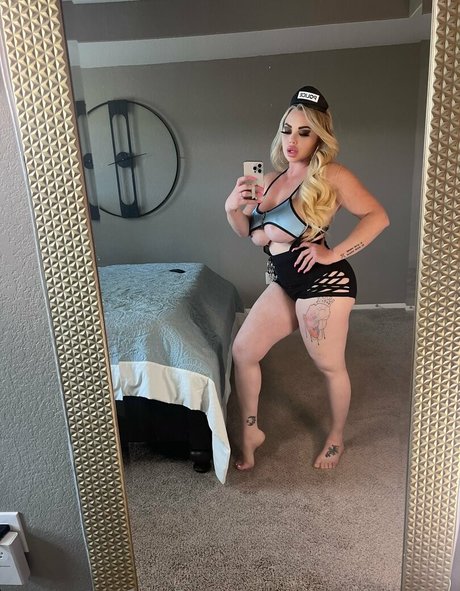 naked milf onlyfans naked pic