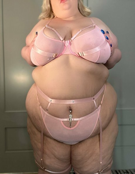 oliviajaide nudes model pic