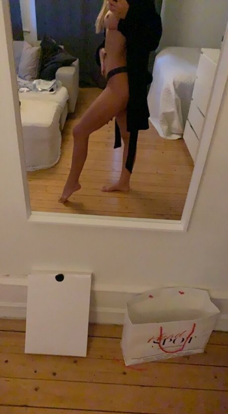 blondibomb pornstar galleries