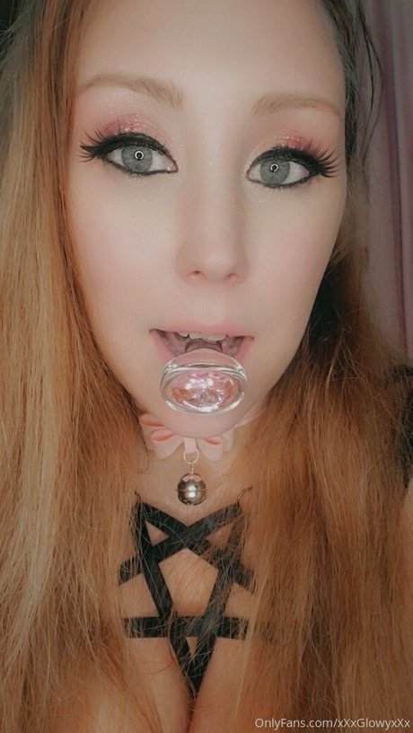 xxxglowyxxx pornstar hot galleries